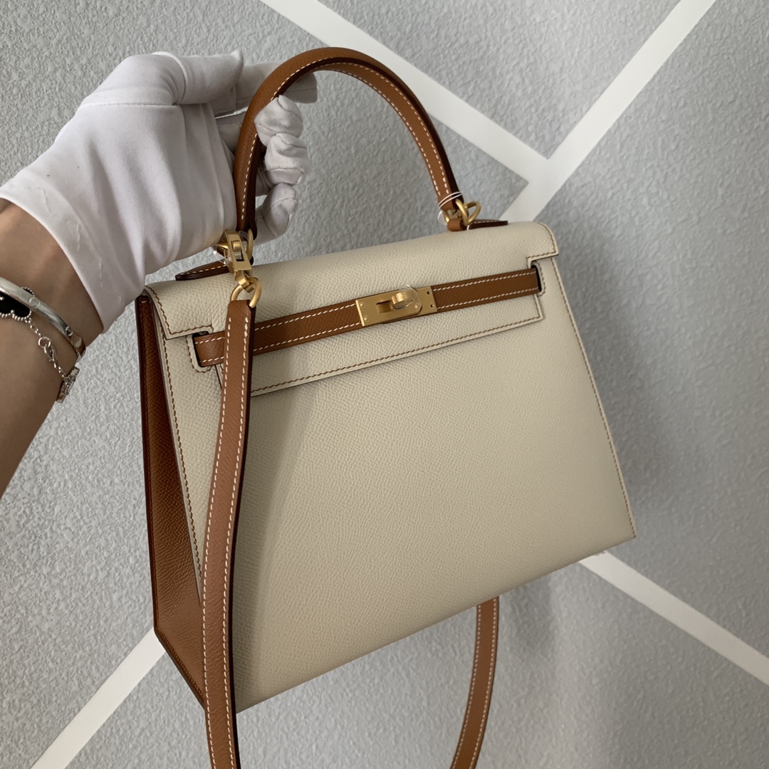 에르메스 켈리백25 화이트 골드브라운 금장 앱송